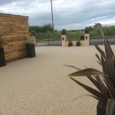 Resin Driveway in Pearl Quartz with Tegula Edgings