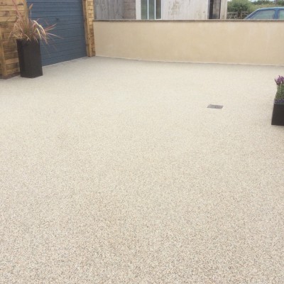 Resin Driveway in Pearl Quartz with Tegula Edgings